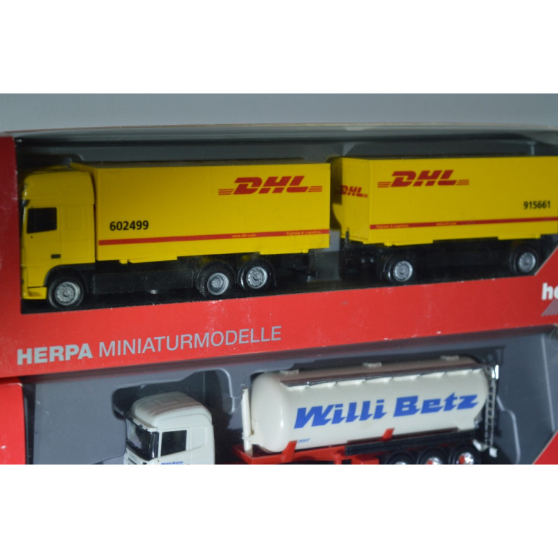 H0 Herpa DAF 105 DHL cserefelépítményes pótkocsis